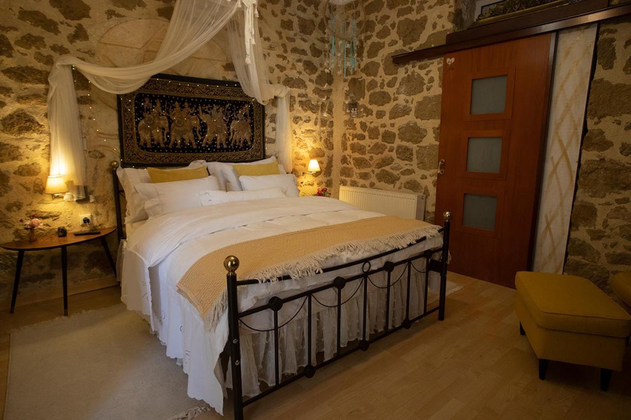 Stone Suite In The Center Of Corinth מראה חיצוני תמונה